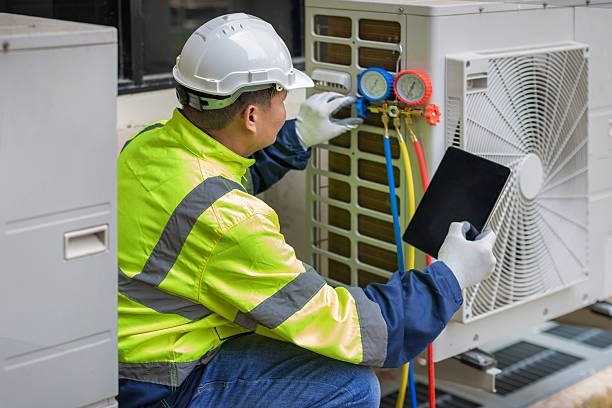Professional Hvac technician working in Sandoval, IL